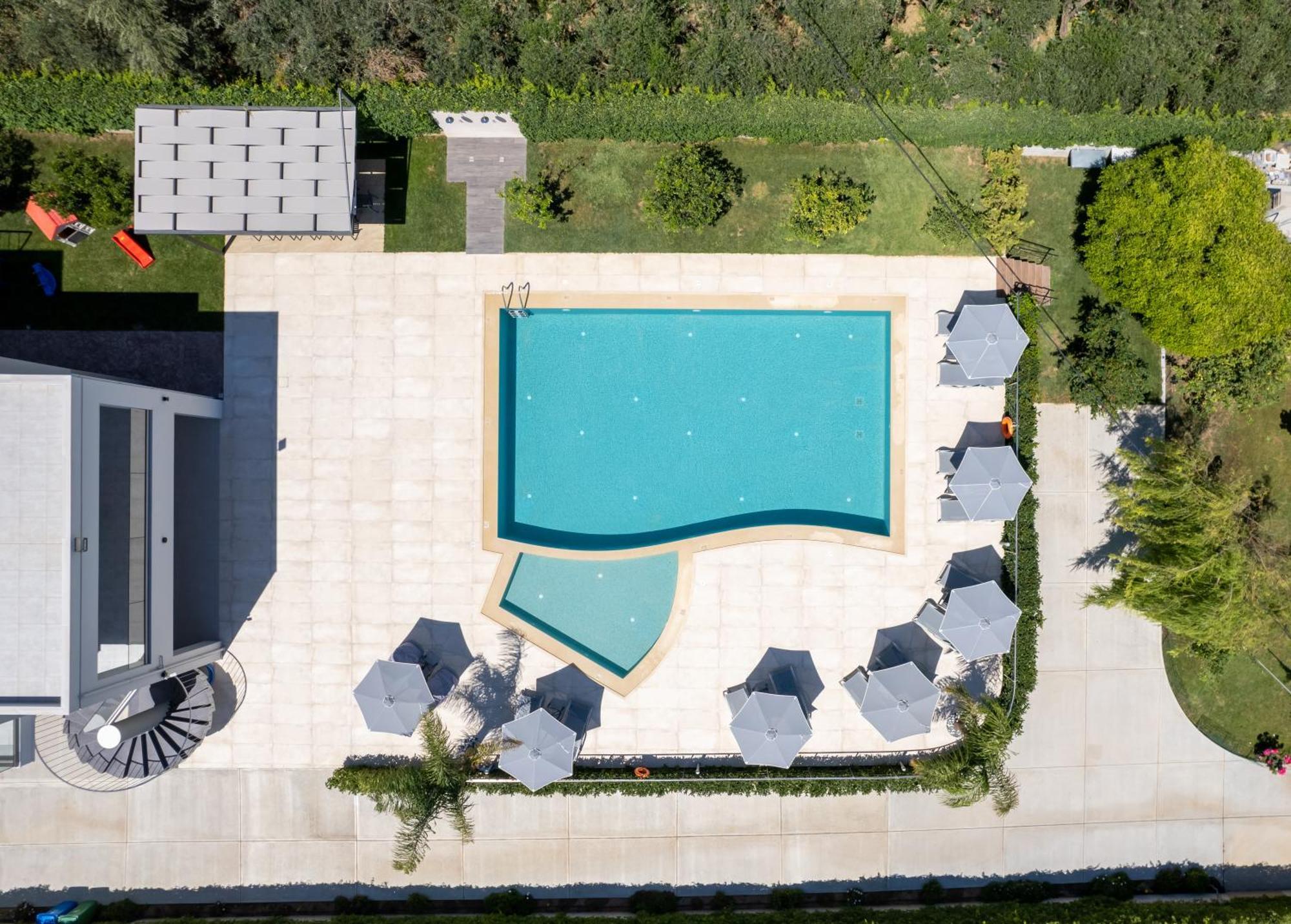 Destino Luxury Apts Rethymno Exteriör bild